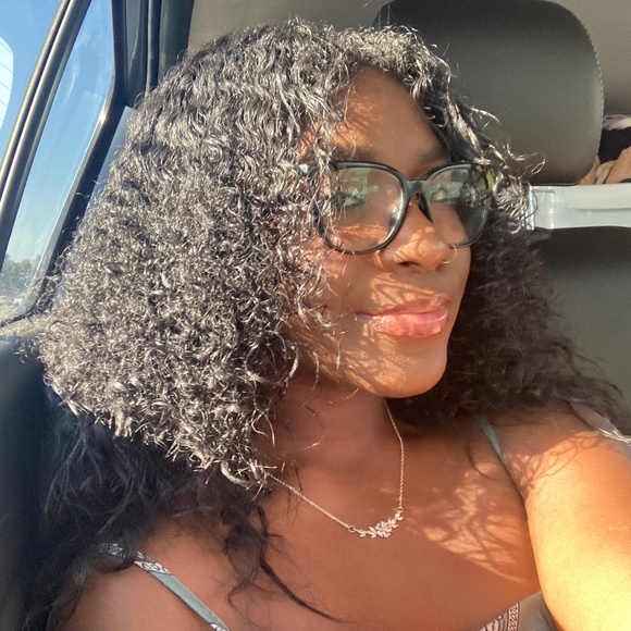 Meet your Posher, Camillethegrandiose - Picture 1 of 1